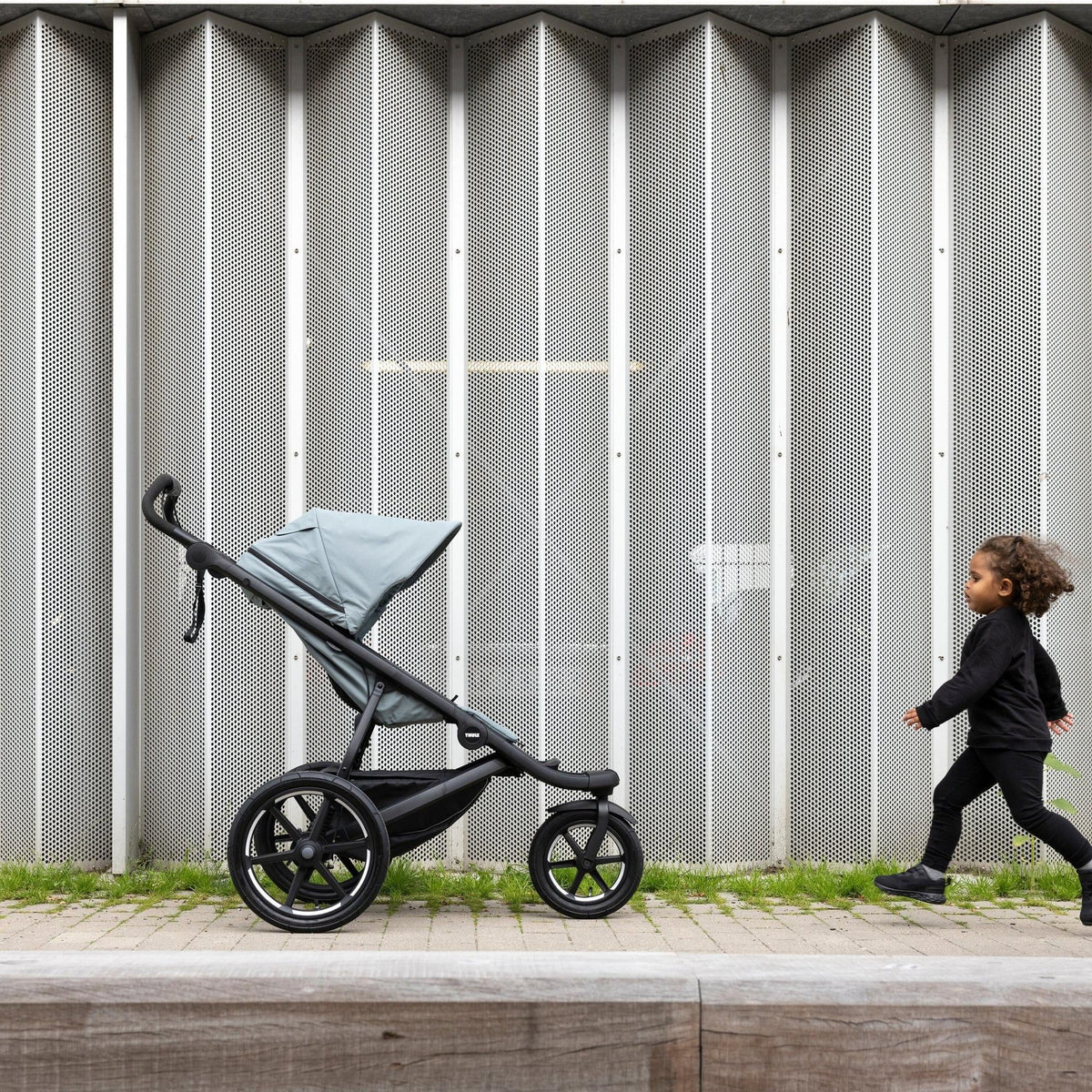 Urban Glide 3 Stroller w/ Magnetic Buckle