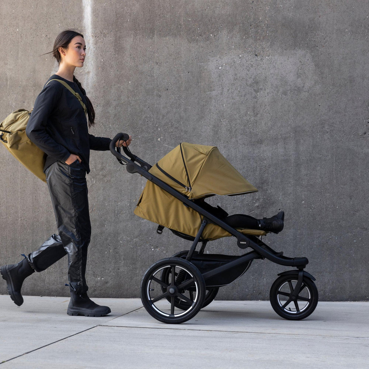 Urban Glide 3 Stroller w/ Magnetic Buckle