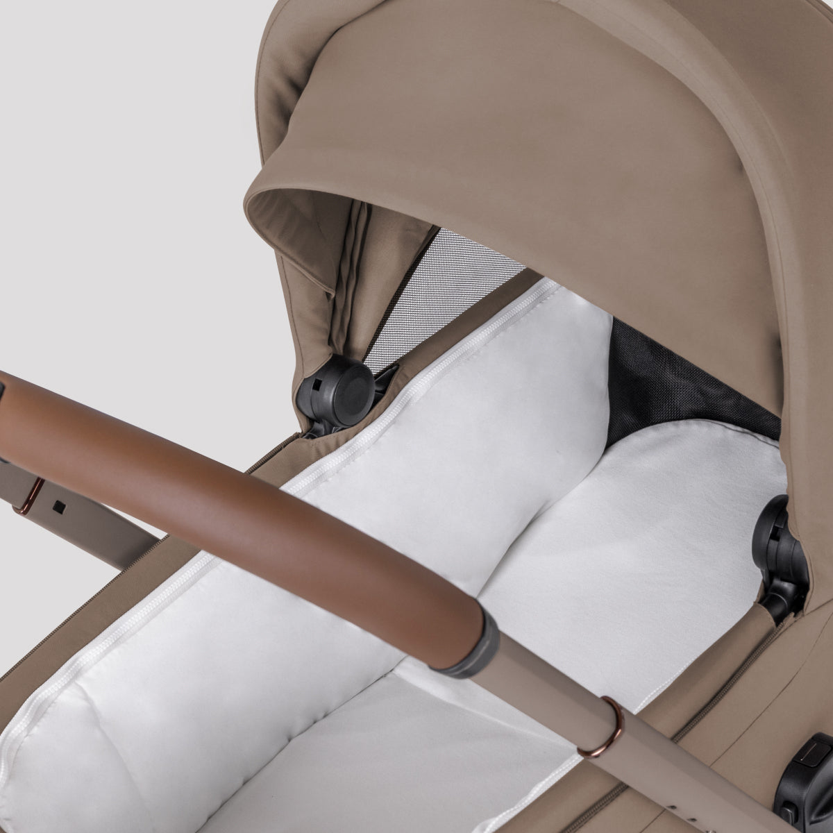 Breez Compact Bassinet