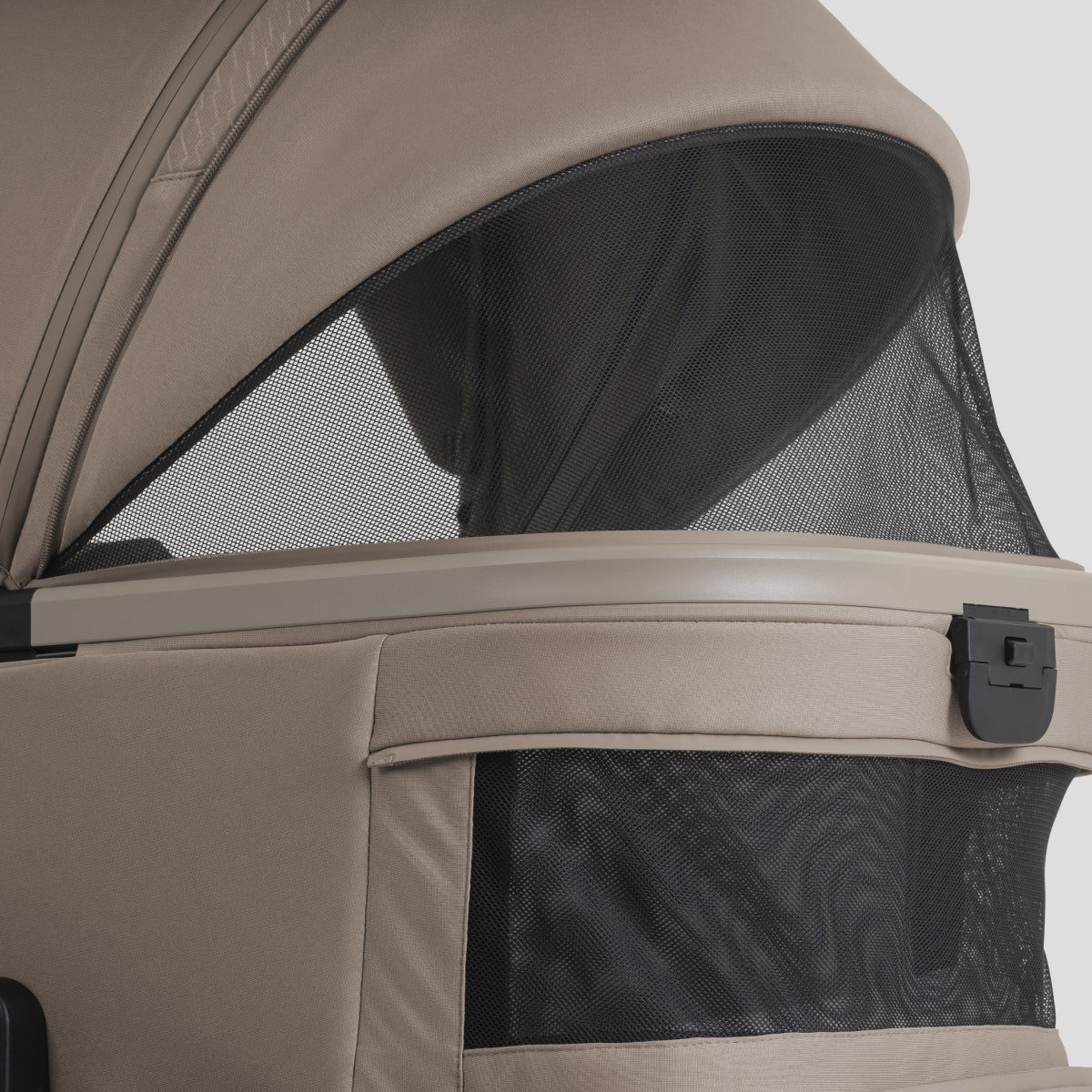 Cove 2 Compact Folding Bassinet