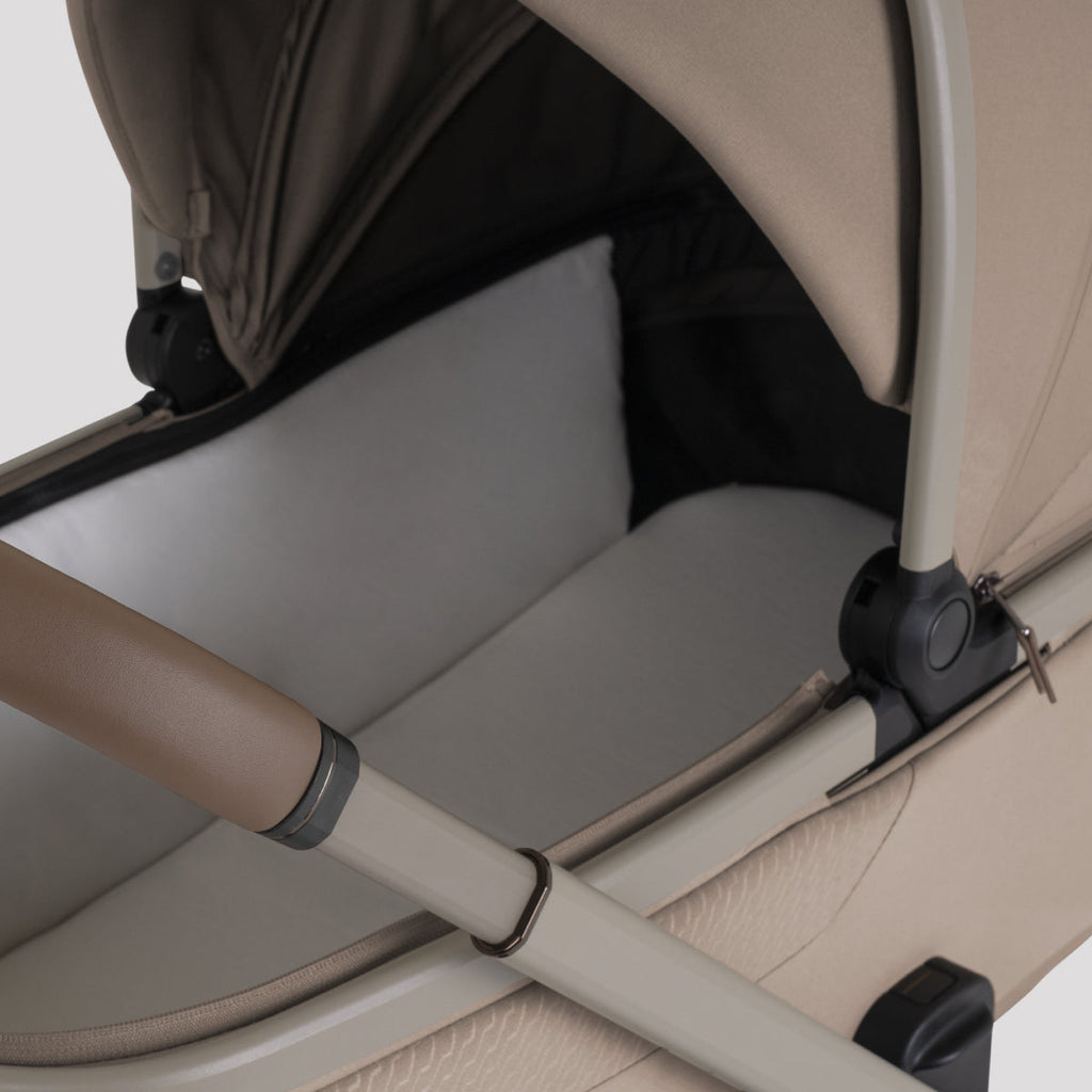 Cove 2 Compact Folding Bassinet