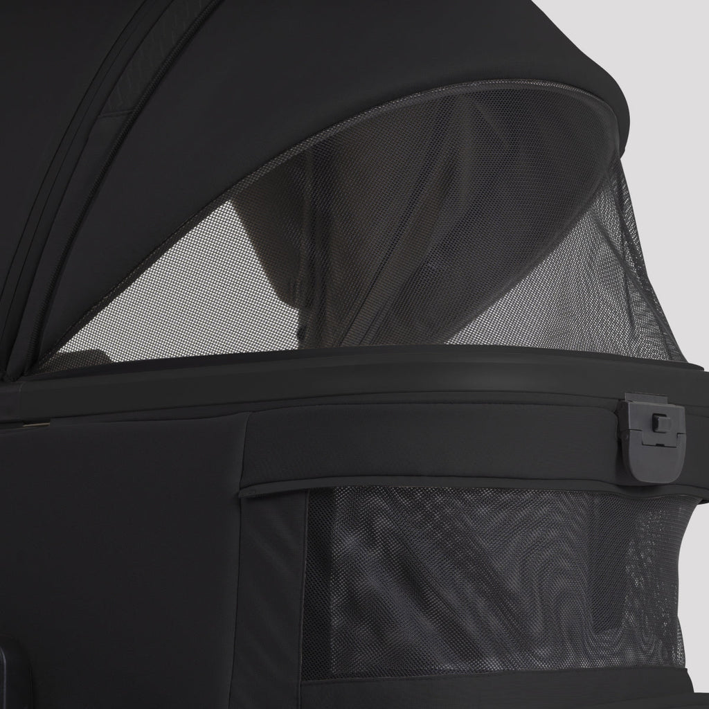 Cove 2 Compact Folding Bassinet