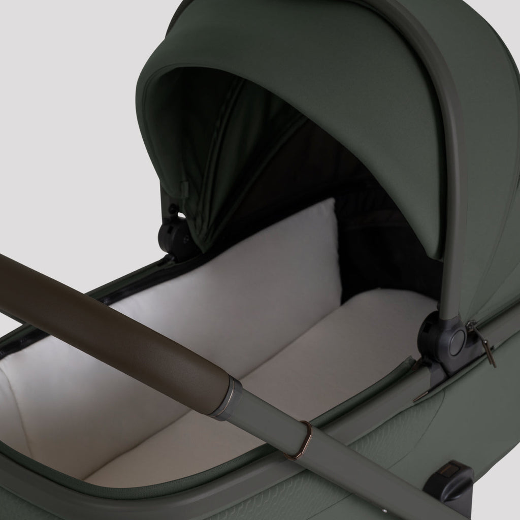 Cove 2 Compact Folding Bassinet