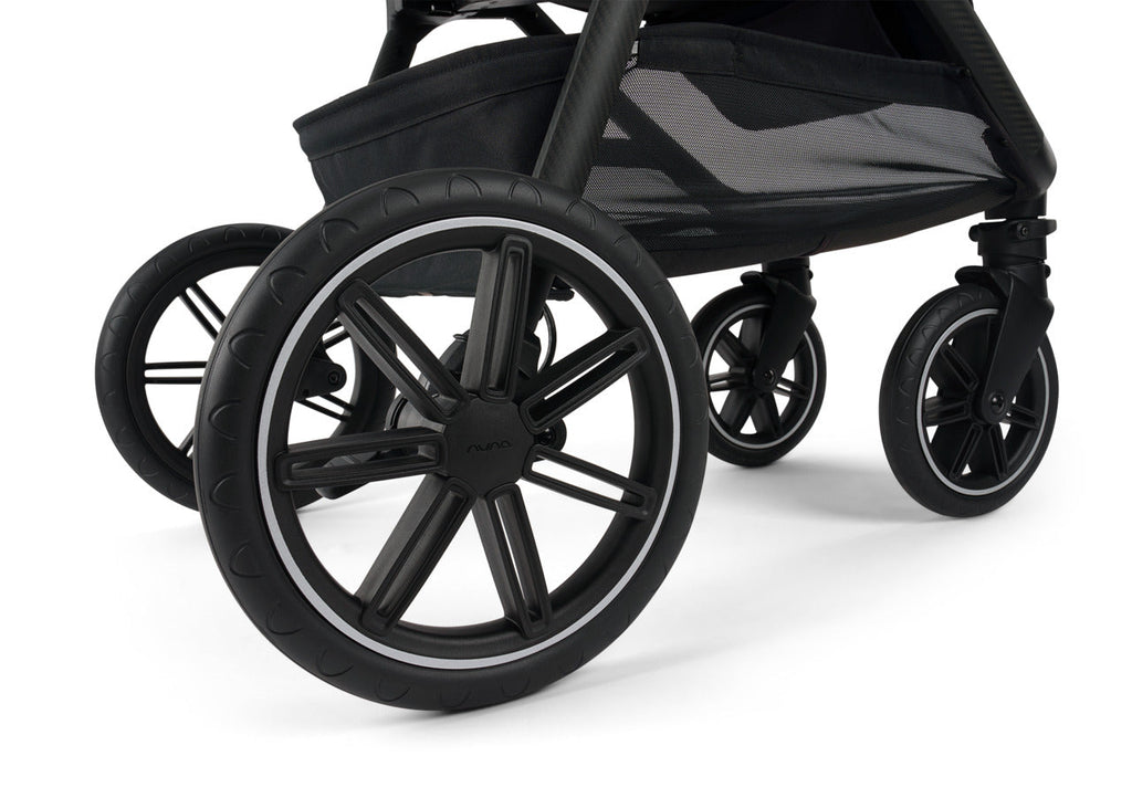TRIV lx Stroller + PIPA AIRE Travel System